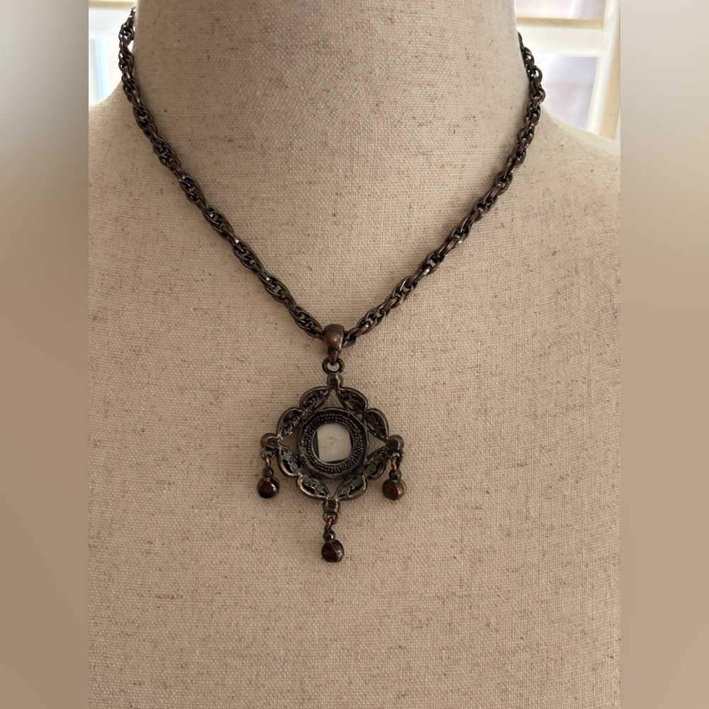 CAMEO Pendant Necklace Gray with Pewter Chain Gothic Victorian Style Retro - Picture 3 of 7